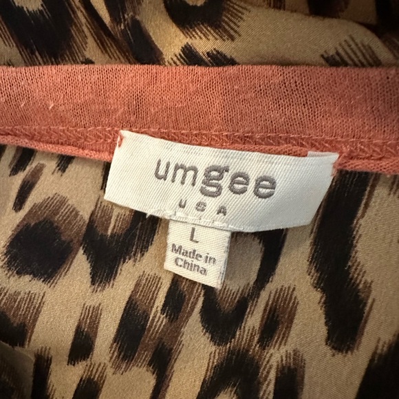 Umgee long sleeve animal print shirt orange v neck SZ L - Picture 5 of 6